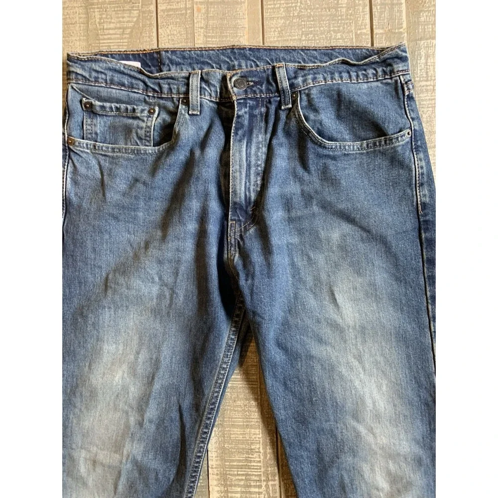 Levi's 505‎ 34x32 Medium Wash Classic Fit Straight Leg Blue Denim Jeans